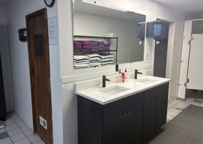 SW menslockerroom2
